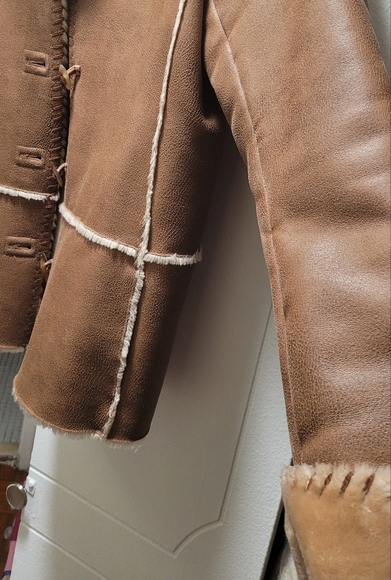 Coat - Picture 3 of 8